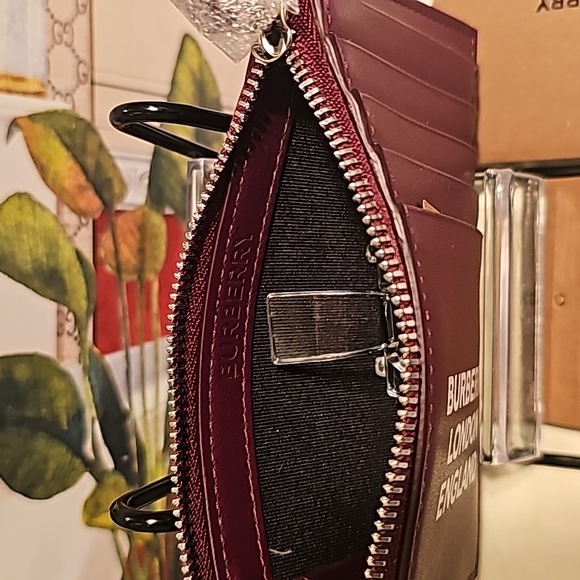 BURBERRY LONDON ENGLAND ALWYN LEATHER POUCH/CARD HOLDER - Picture 11 of 13